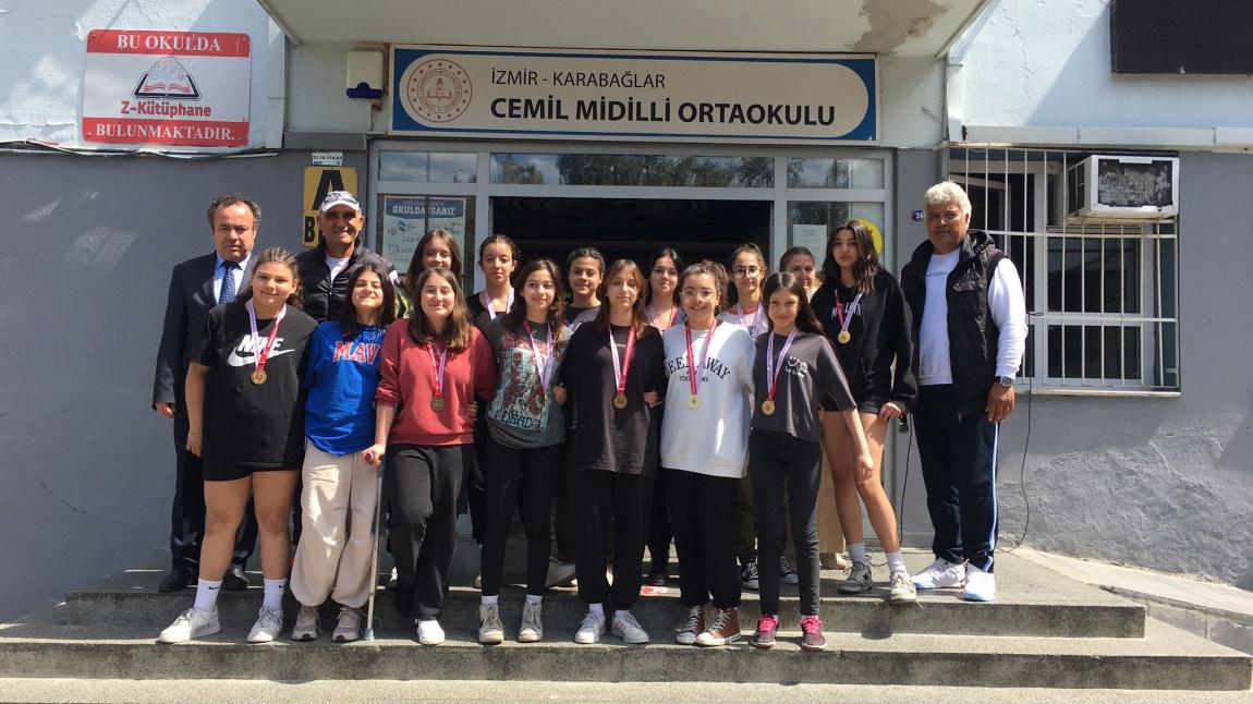 Voleybol Yıldız Kızlar İlçe 1.'lik Kupası Okulumuzun